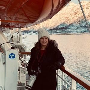 Meet your Posher, Sarah jane